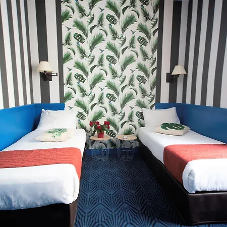 Du Theatre By Patrick Hayat