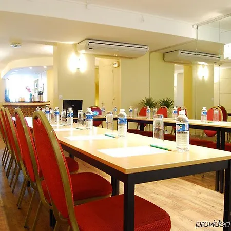 Du Theatre By Patrick Hayat 3* Paryż