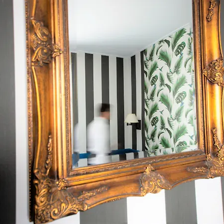 Hotel Du Theatre By Patrick Hayat 3*