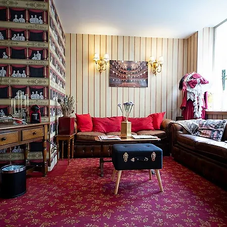 Du Theatre By Patrick Hayat 3* Paris
