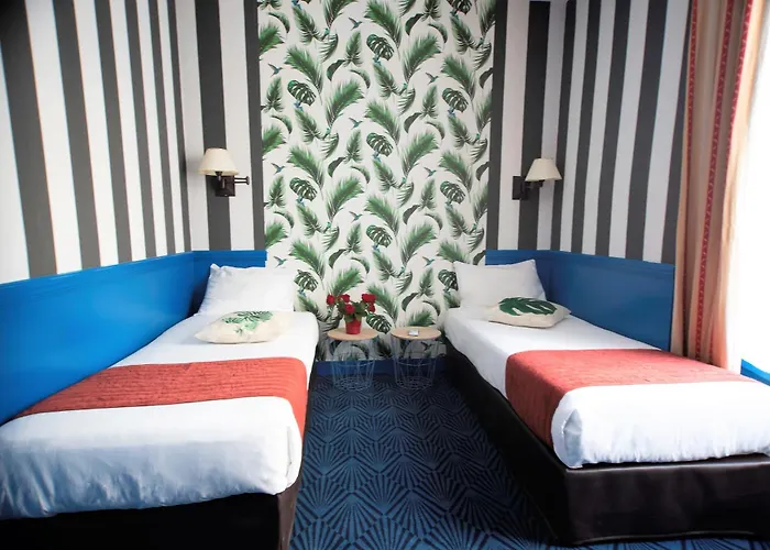 Du Theatre By Patrick Hayat