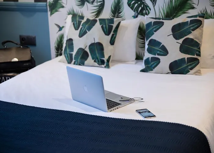 Hotel Du Theatre By Patrick Hayat 3*