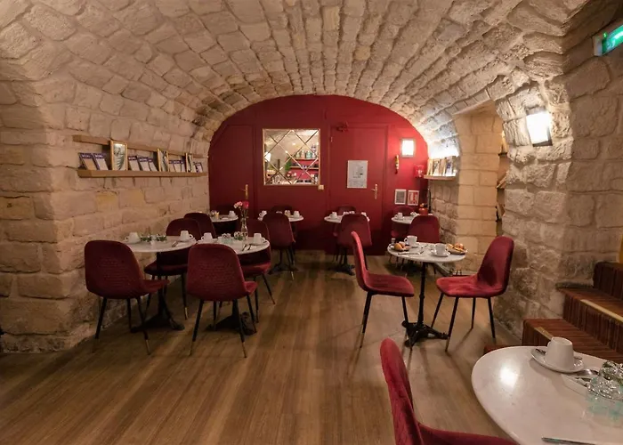 Du Theatre By Patrick Hayat 3*