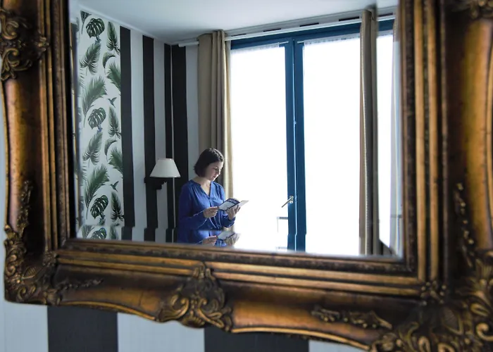 Du Theatre By Patrick Hayat 3* Parijs