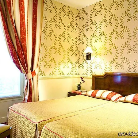 Du Théâtre By Patrick Hayat 3*